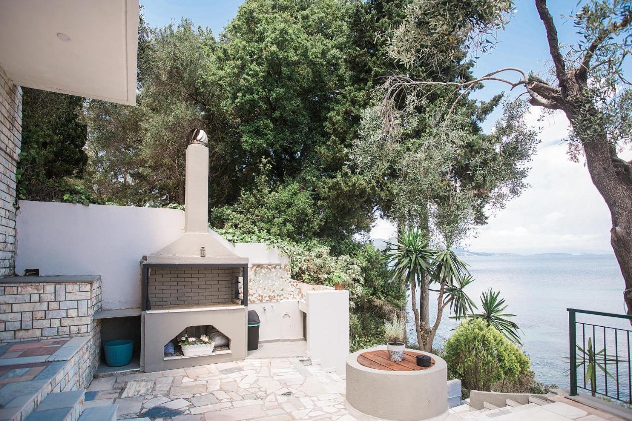 Paul Seafront House Villa Mesongí Exterior photo