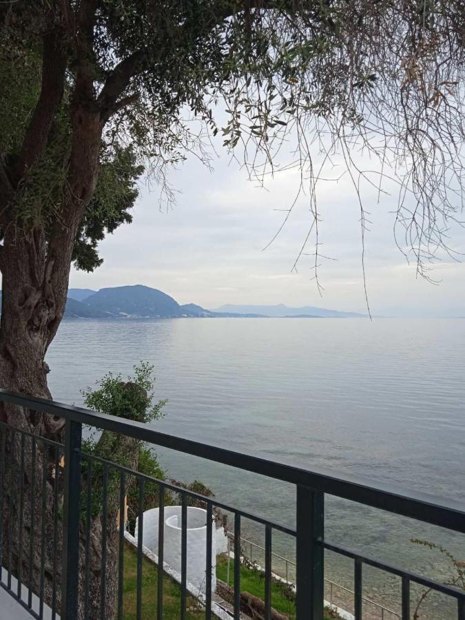 Paul Seafront House Villa Mesongí Exterior photo