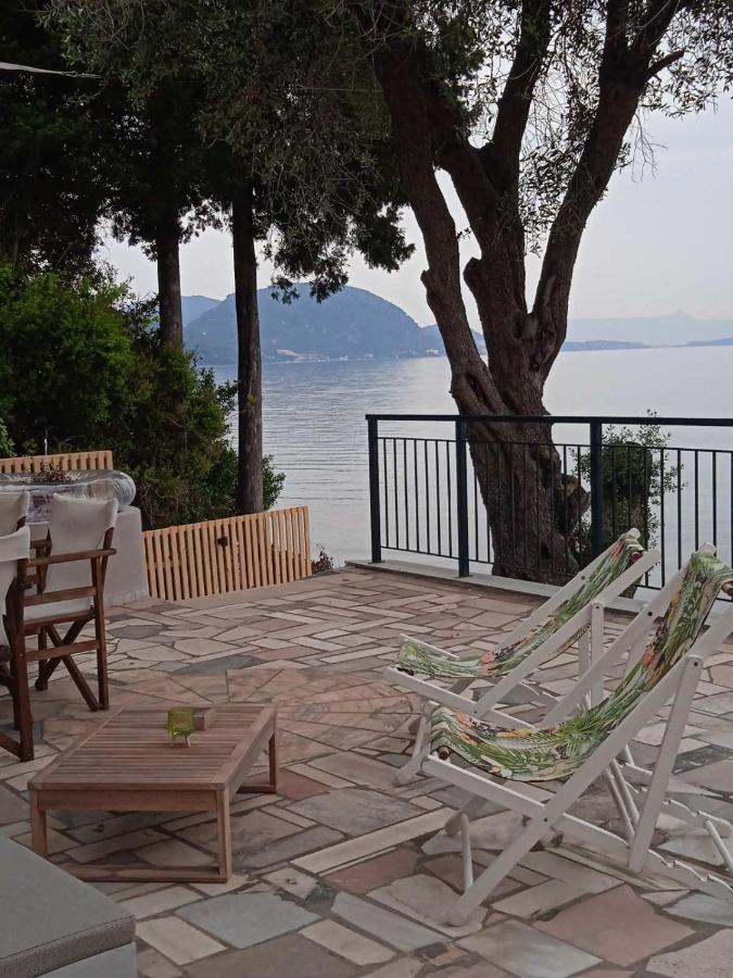 Paul Seafront House Villa Mesongí Exterior photo