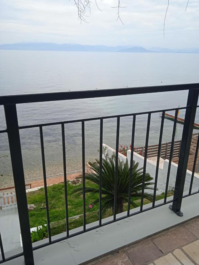 Paul Seafront House Villa Mesongí Exterior photo
