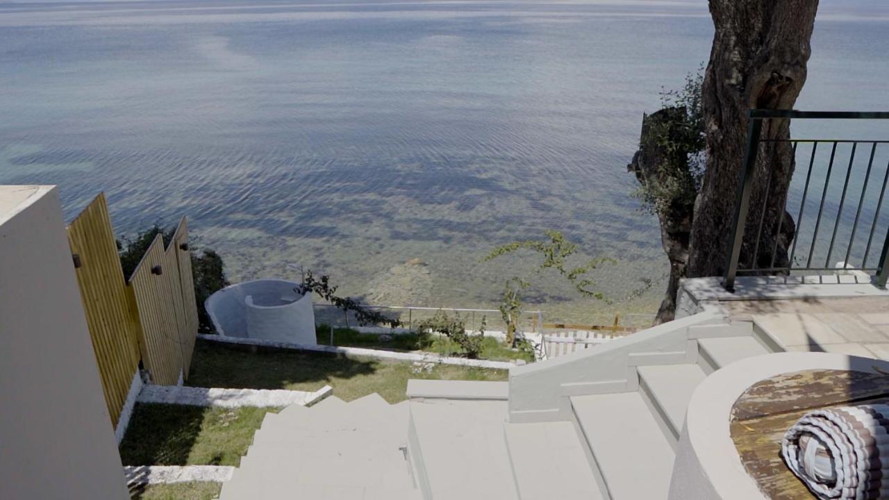 Paul Seafront House Villa Mesongí Exterior photo